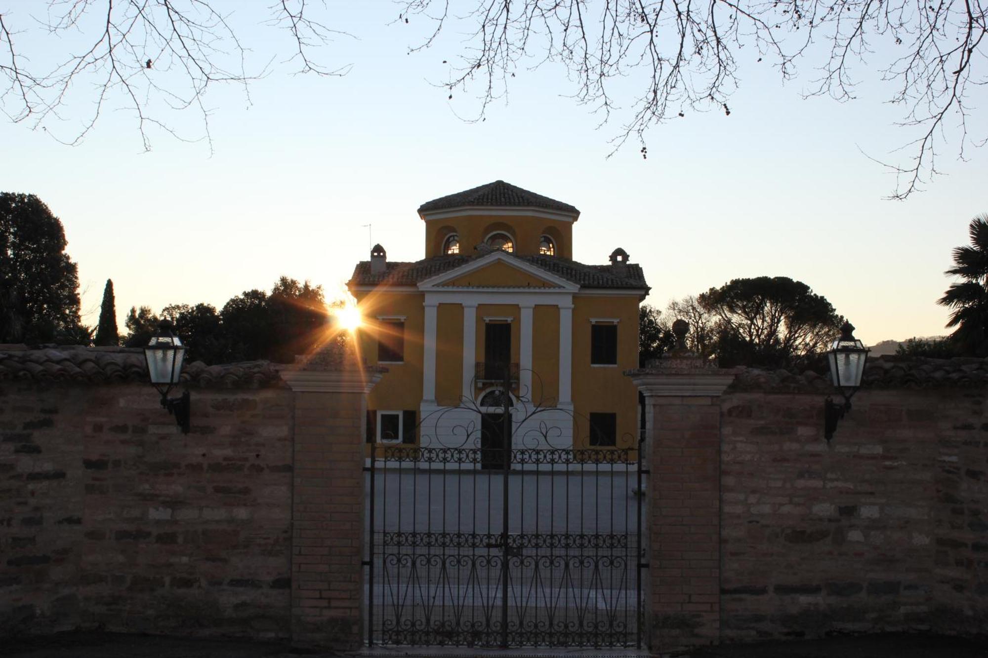 Dimora Di Collio Bed & Breakfast San Severino Marche Exterior photo